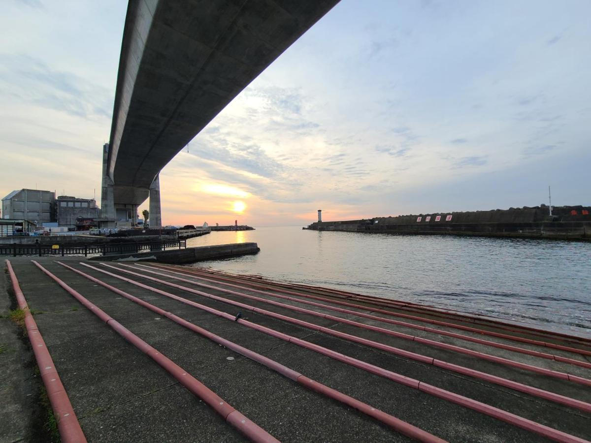 Hayakawa&2Rooms&48M2&5-6Pplmax&Best Location&Well Designed 早川駅徒歩2分 釣り場まで徒歩1分 グループ滞在可能なワーケーション最適プレイス Odawara Exteriér fotografie